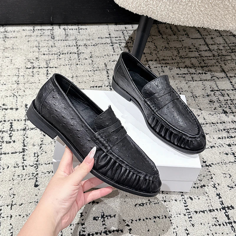 Mocassins plissés en cuir effet croco et autruche pour femme, coloris Noir autruche