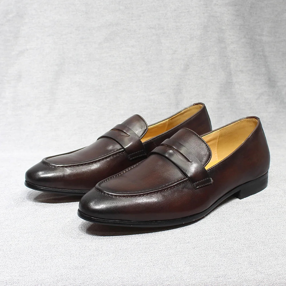 Mocassins penny loafer en cuir patiné pour homme, coloris Marron foncé