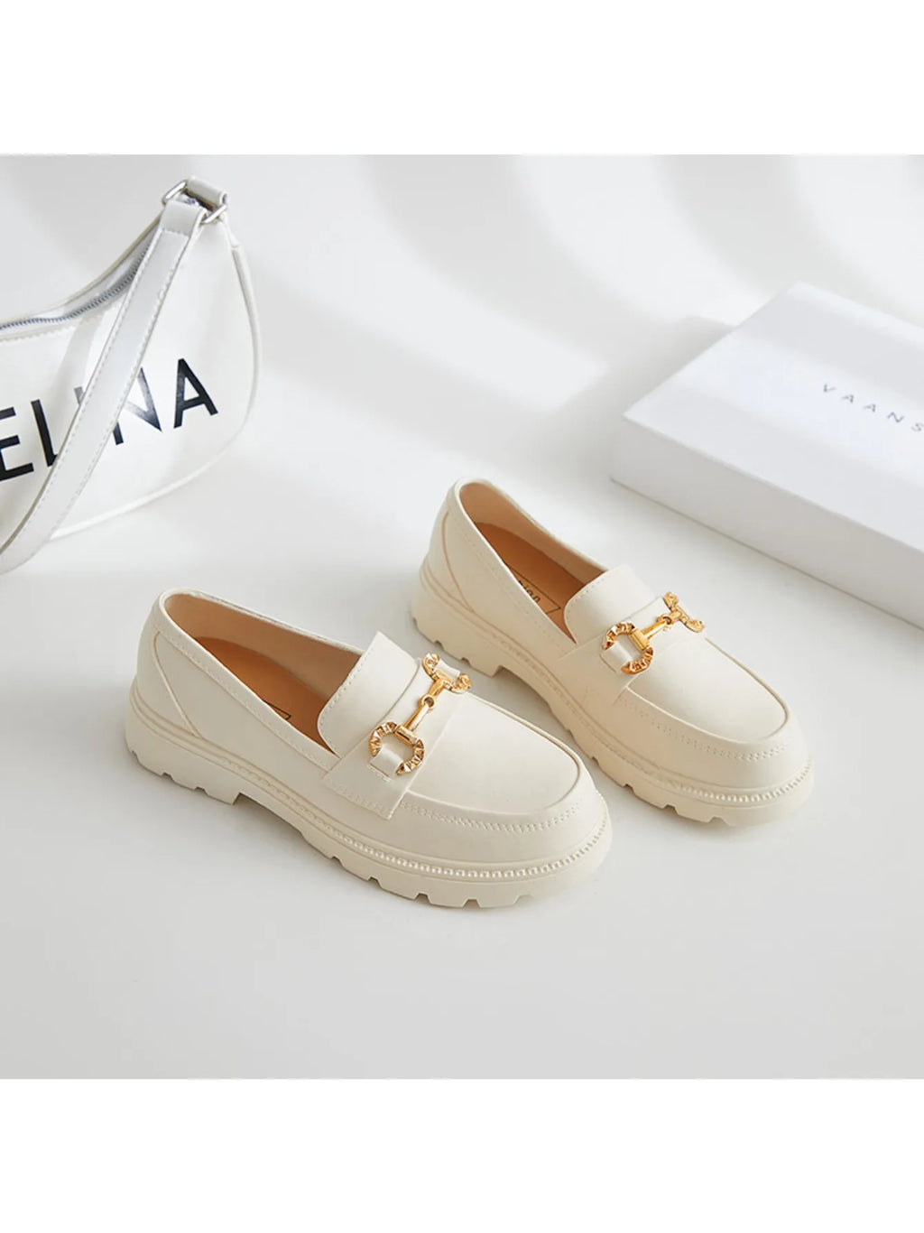 Mocassins à mors doré pour femme, coloris Blanc