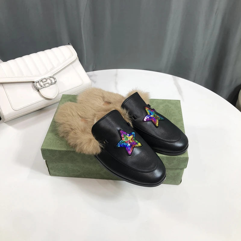 Mule fourrée à étoiles pour femme, coloris Noir cuir