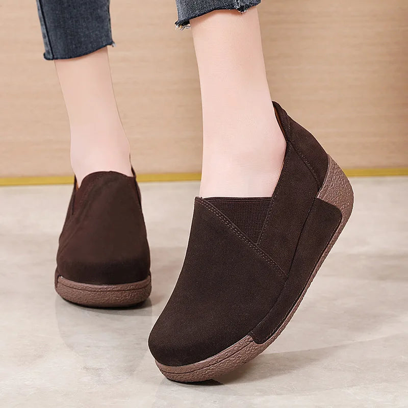 Mocassins à semelle épaisse en daim lisse pour femme