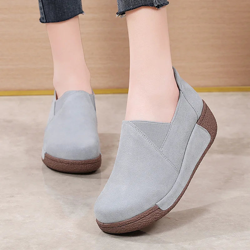 Mocassins à semelle épaisse en daim lisse pour femme