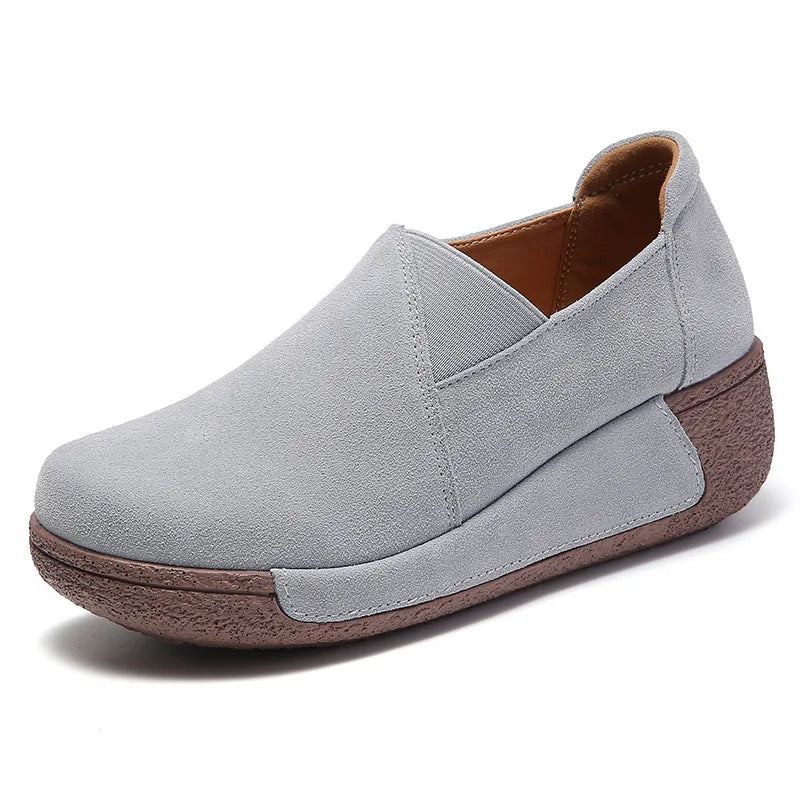 Mocassins à semelle épaisse en daim lisse pour femme, coloris Gris clair
