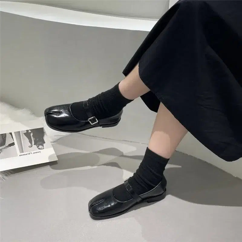 Ballerines Mary Jane noires à bout fendu pour femmes - Style Tabi