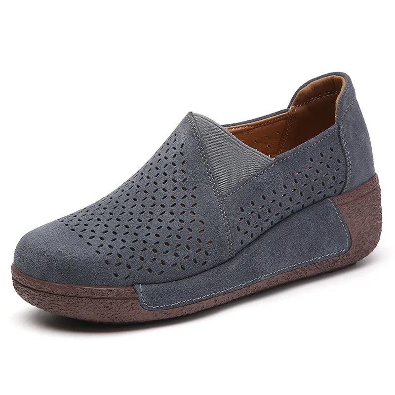 Mocassins à semelle épaisse en daim ajouré pour femme, coloris Gris foncé
