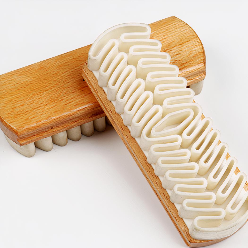 Brosse nettoyante pour chaussures en daim