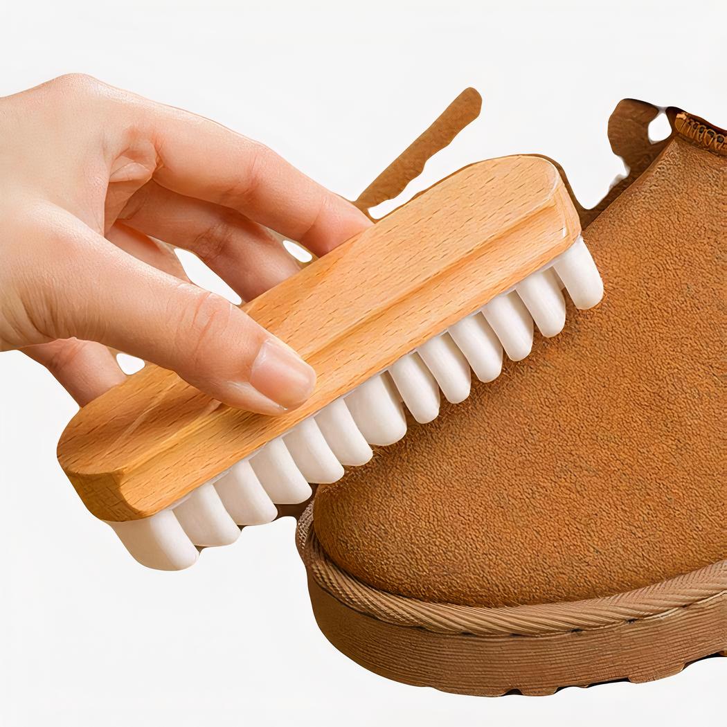 Brosse nettoyante pour chaussures en daim