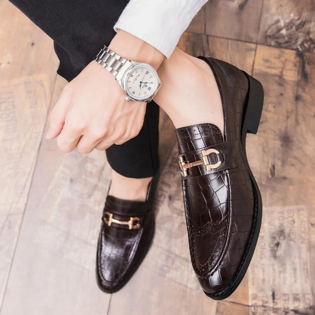 Mocassin en cuir végan effet croco et à boucle dorée