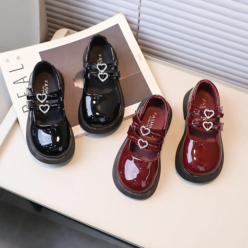 Mocassins vernis adorables pour fille avec double bride