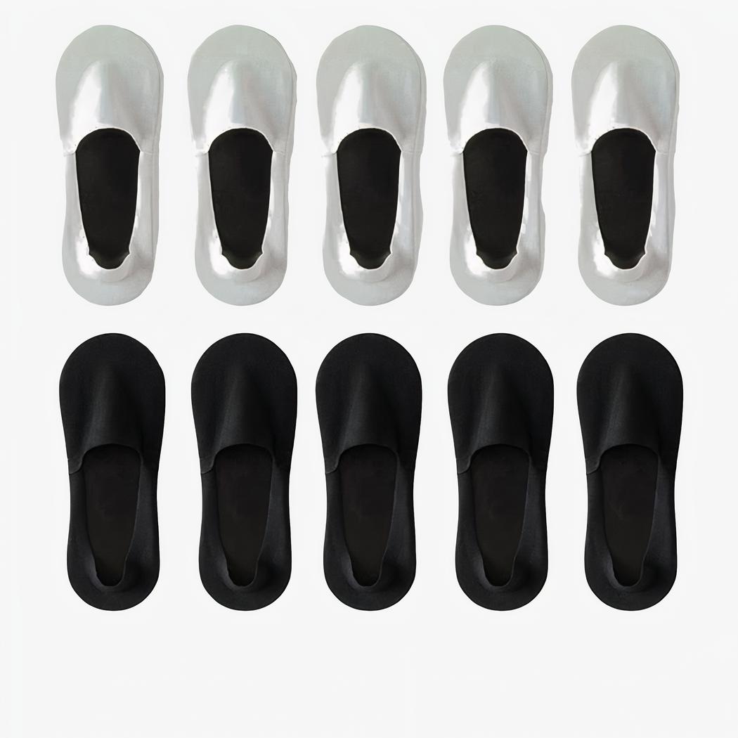 5 chaussettes blanches en haut et 5 chaussettes noires en bas de l'image