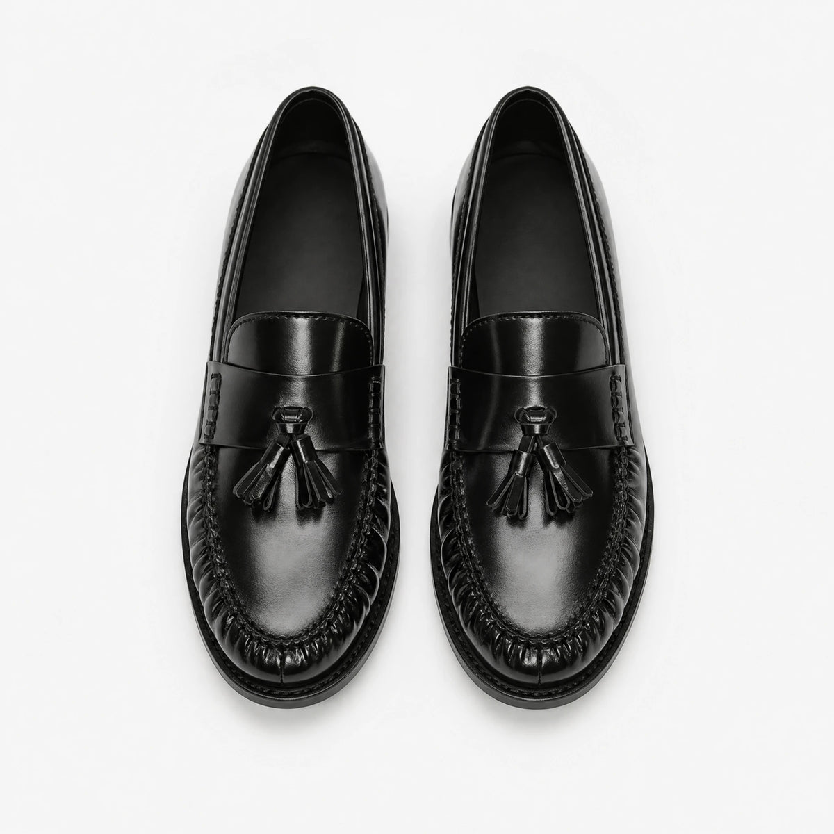 Mocassin à pampilles avec franges et finition brillante - Fond neutre