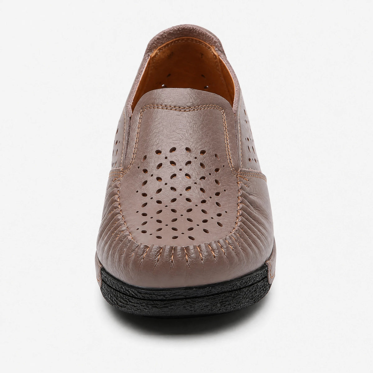 Mocassin cuir semelle épaisse ajouré pour femme - Fond neutre