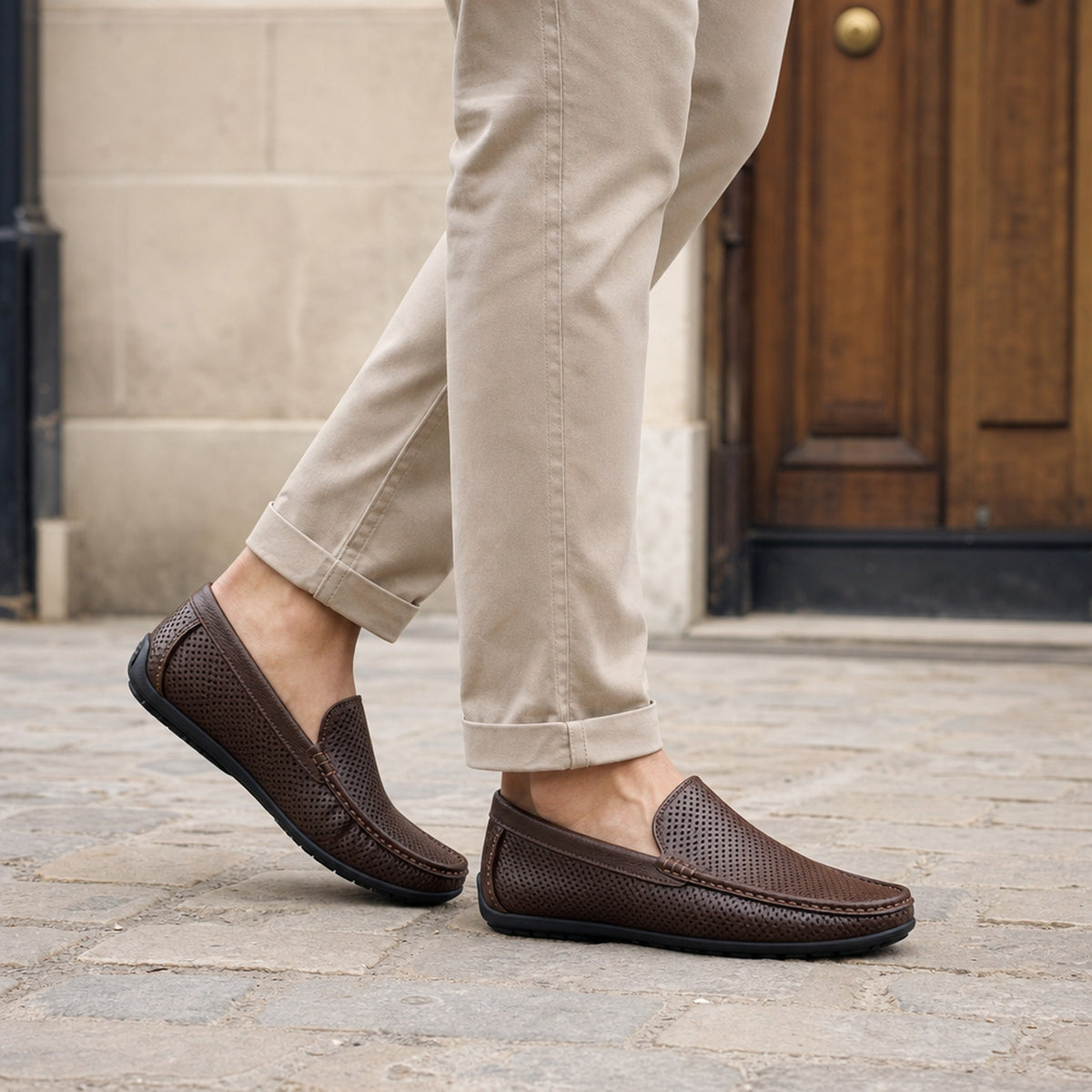 Mocassin homme cuir souple ajouré, confort respirant, portés en situation, photo 1