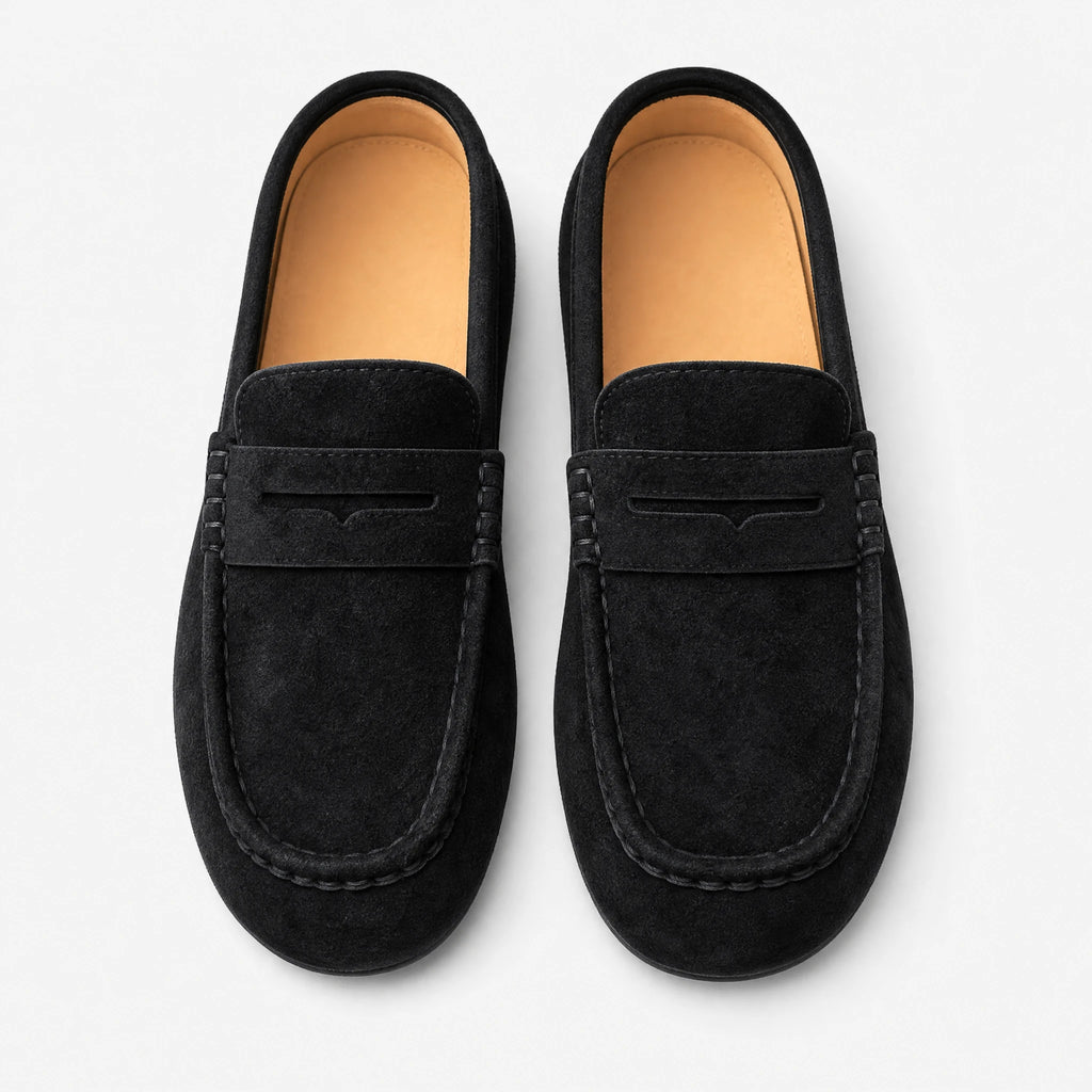 Mocassin Mule Noir Ouvert à Talon Bas et Semelle Souple - Fond neutre