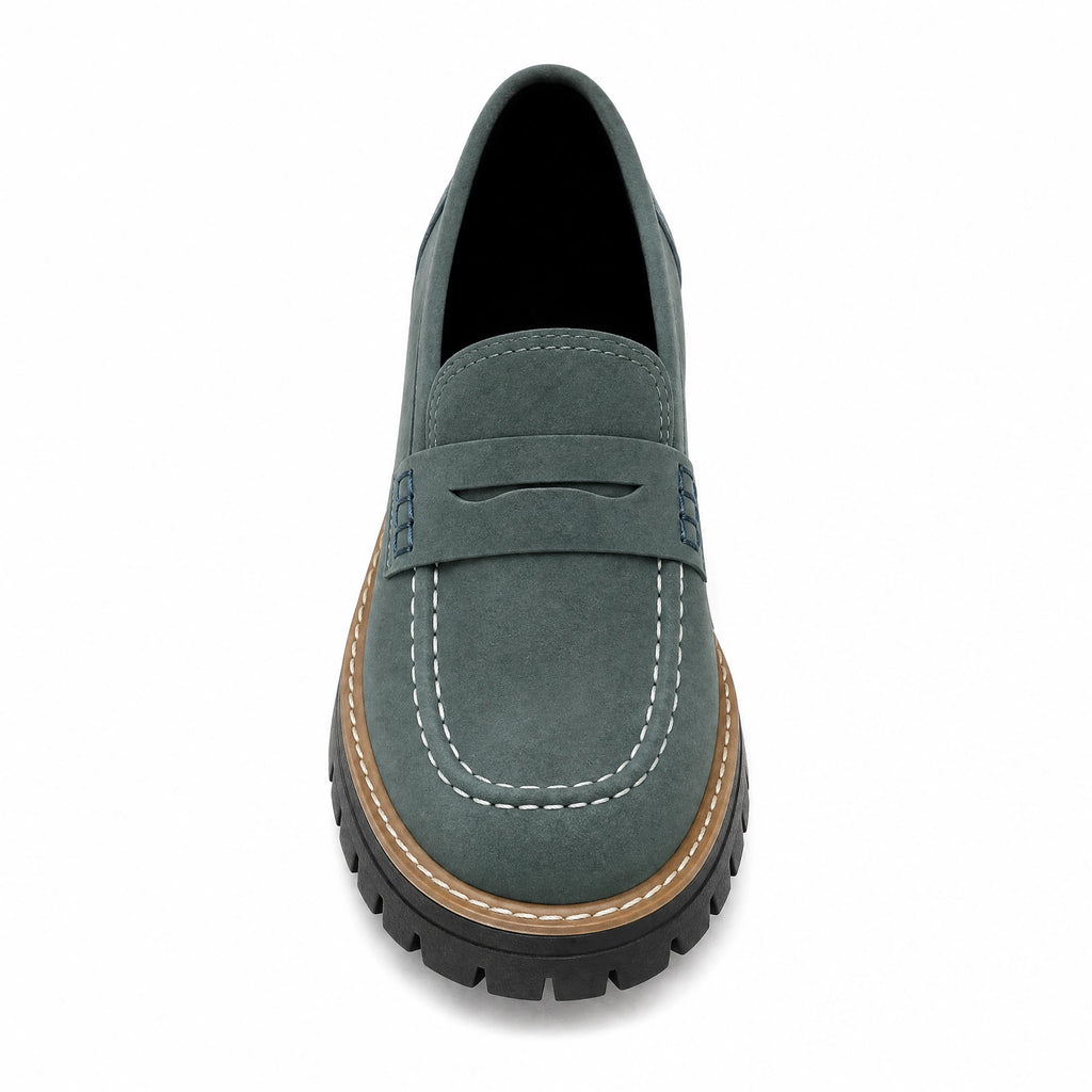 Mocassin plateforme femme à semelle crantée coloris pastels - Fond neutre