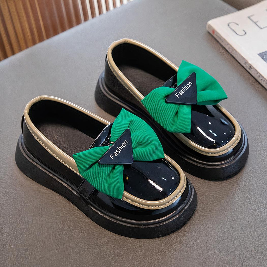 mocassin en cuir noir style britannique pour fille