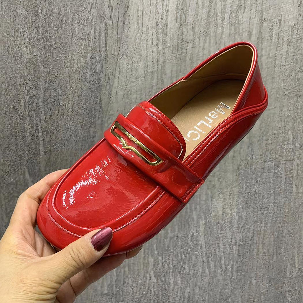 Mocassins à bout rond en cuir verni pour femmes