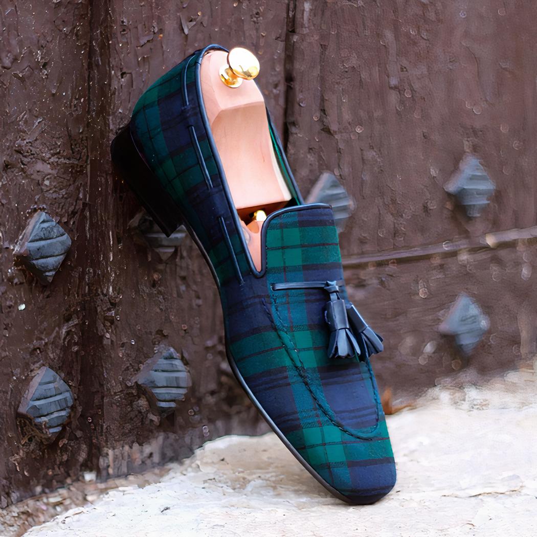 Mocassins à gland à carreaux bleu et vert pour homme