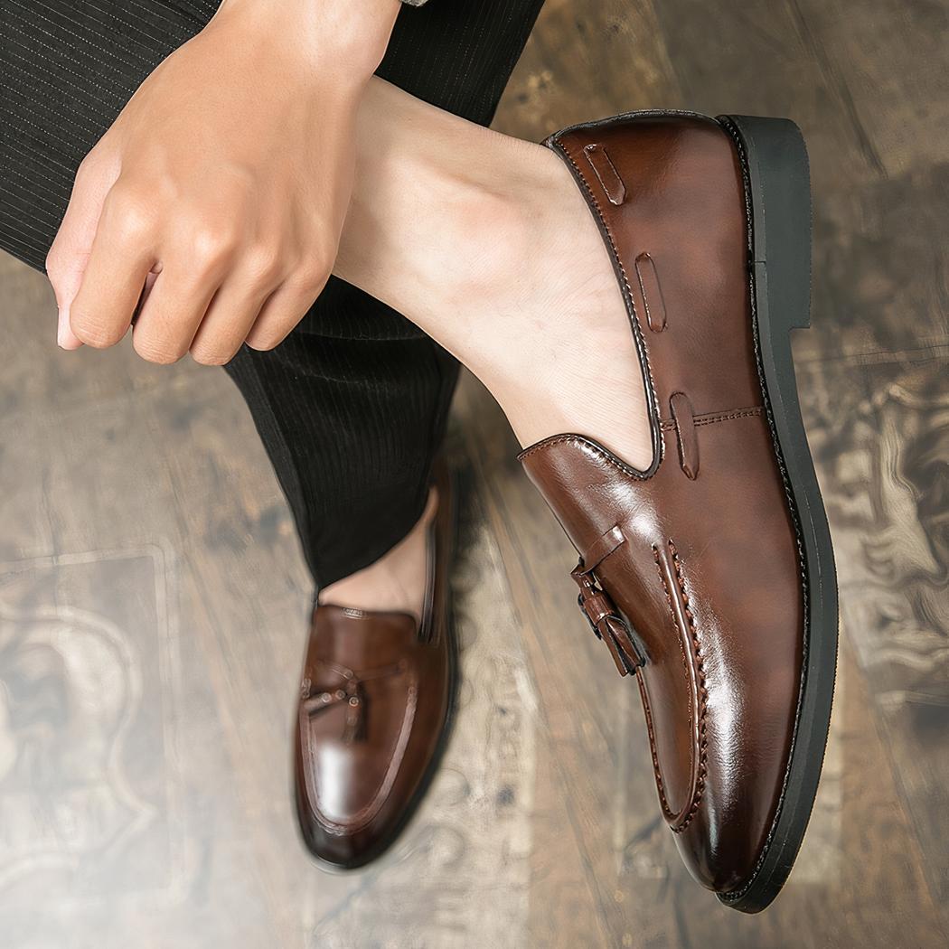 Mocassins à glands classiques en cuir lisse