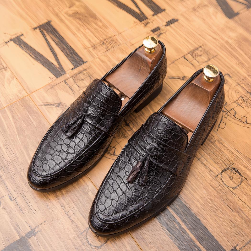Mocassins à glands en cuir véritable effet serpent
