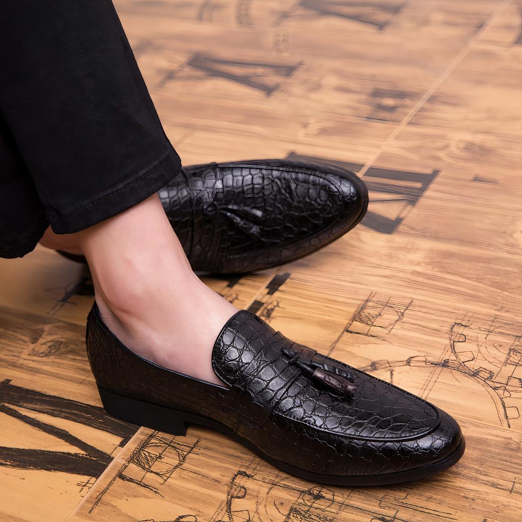 Mocassins à glands en cuir véritable effet serpent