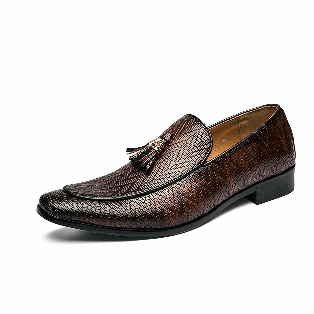 Mocassins à glands en cuir motif zigzag tissé