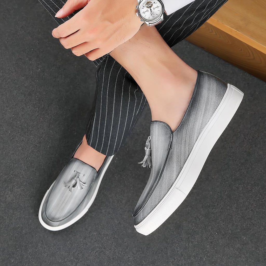 Mocassins à gland en cuir à semelles blanches pour hommes