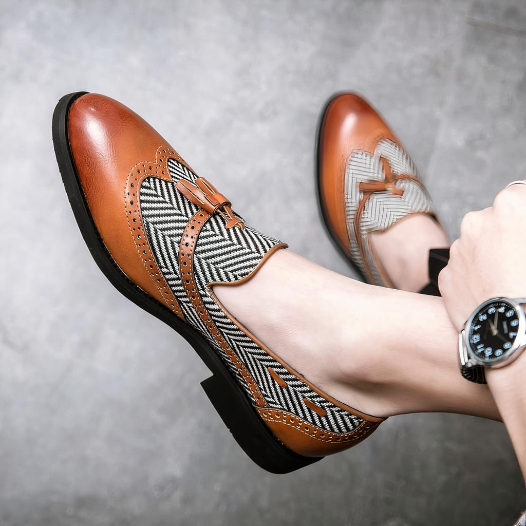 Mocassins à glands en cuir motif à chevrons