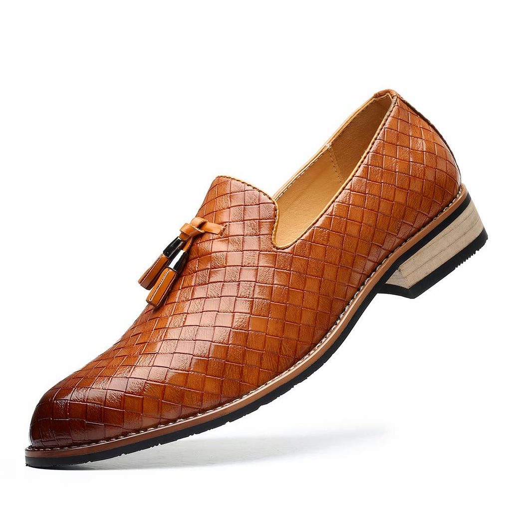 Mocassins à glands en cuir effet tressé