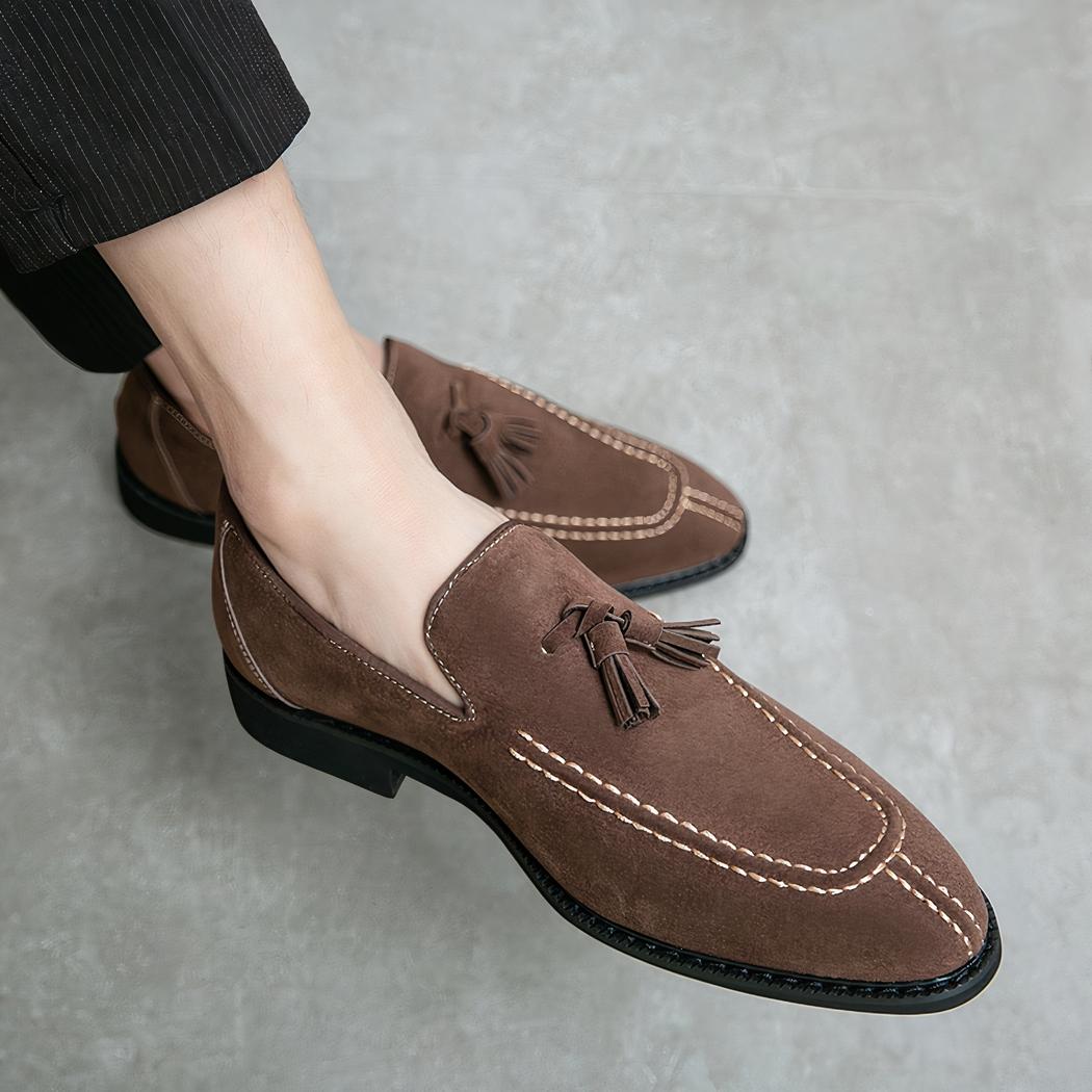 Mocassins à glands en daim style vintage