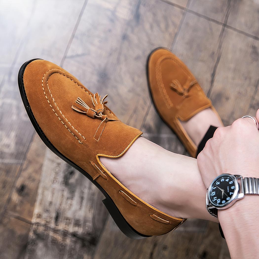Mocassins à glands effet daim couleur camel