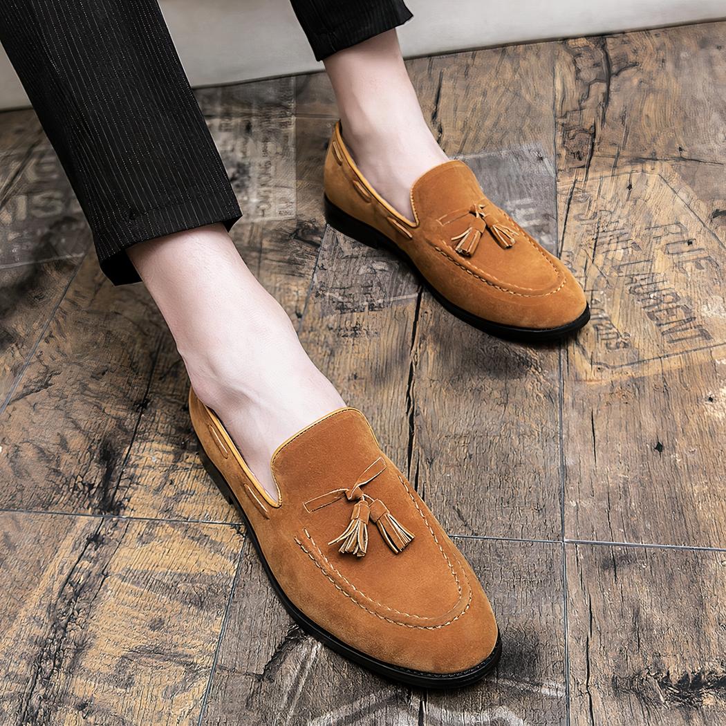 Mocassins à glands effet daim couleur camel