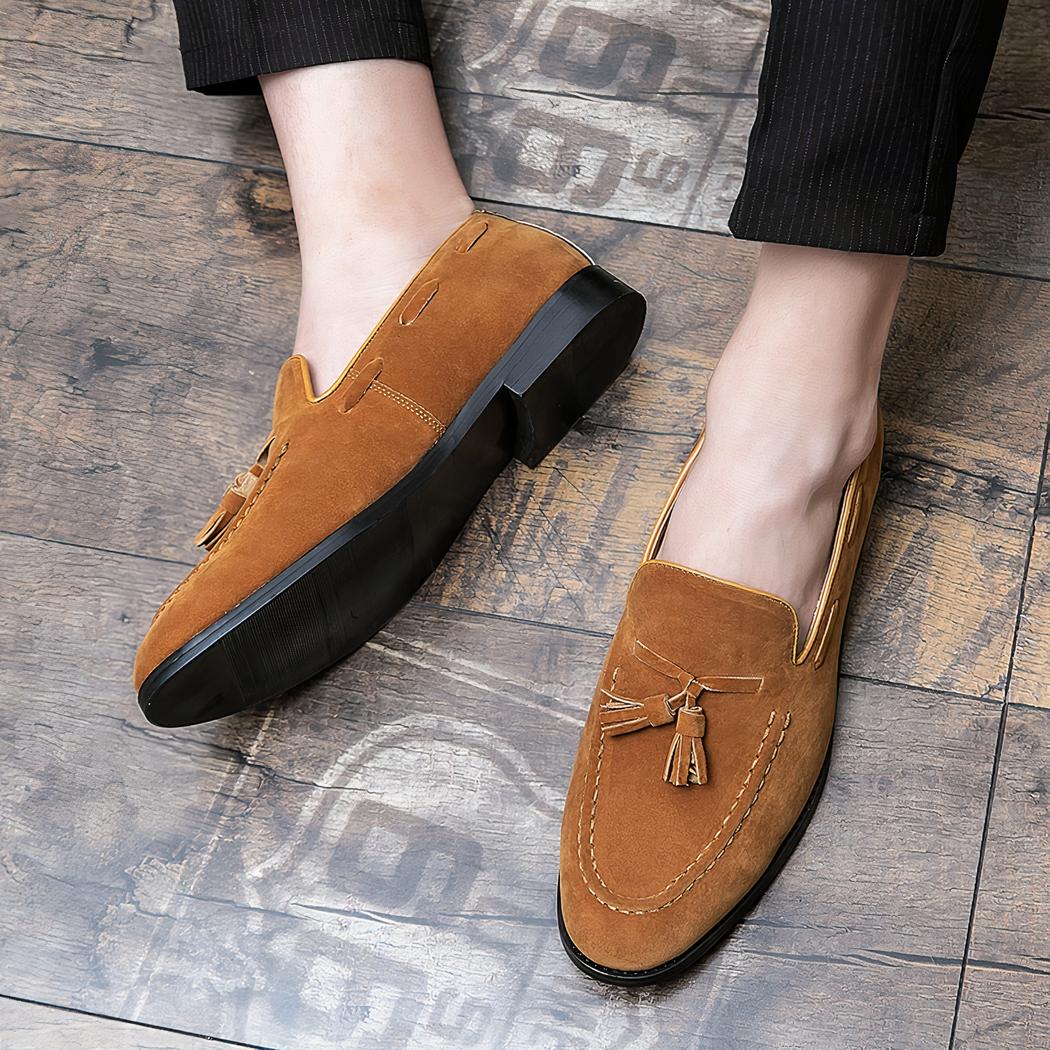 Mocassins à glands effet daim couleur camel