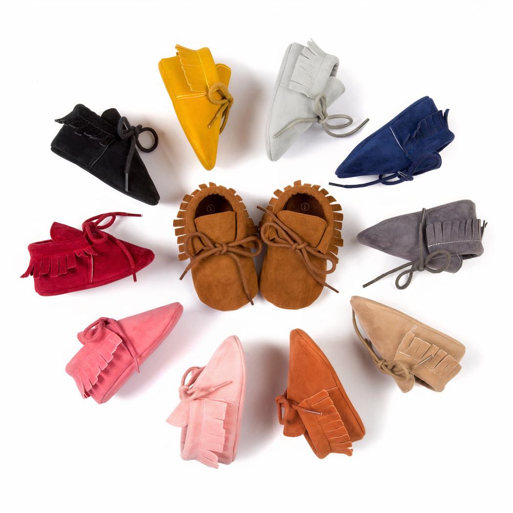 Mocassins à lacets avec des franges pour bébé