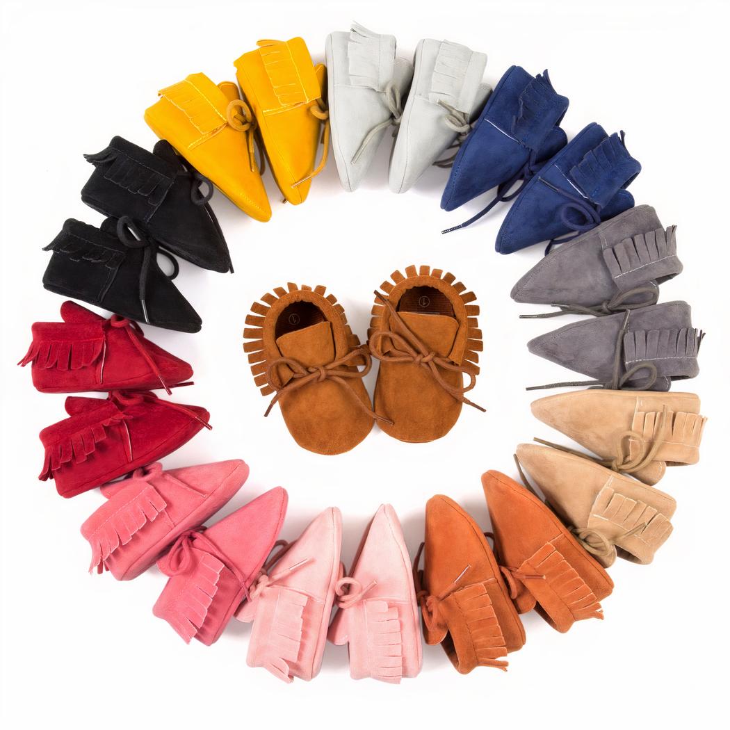 Mocassins à lacets avec des franges pour bébé