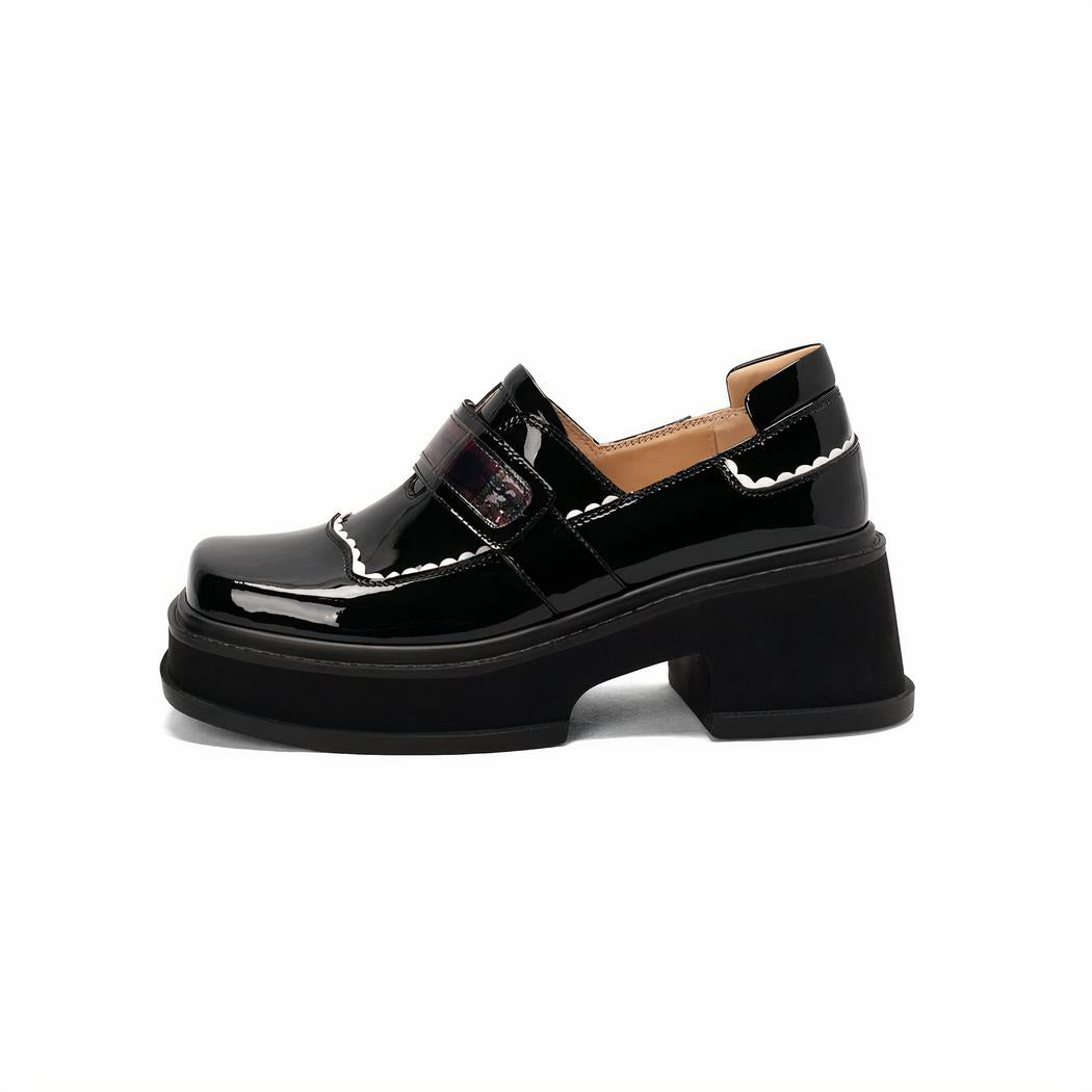 Mocassins à plateforme avec un design original pour femmes