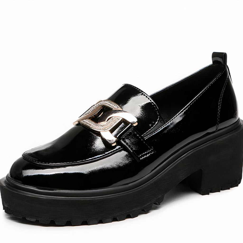 Mocassins à plateforme avec une chaîne dorée étincelante pour femmes