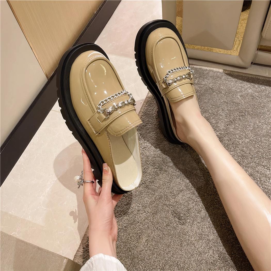 Mocassins à plateforme et chaînettes argentées pour femme