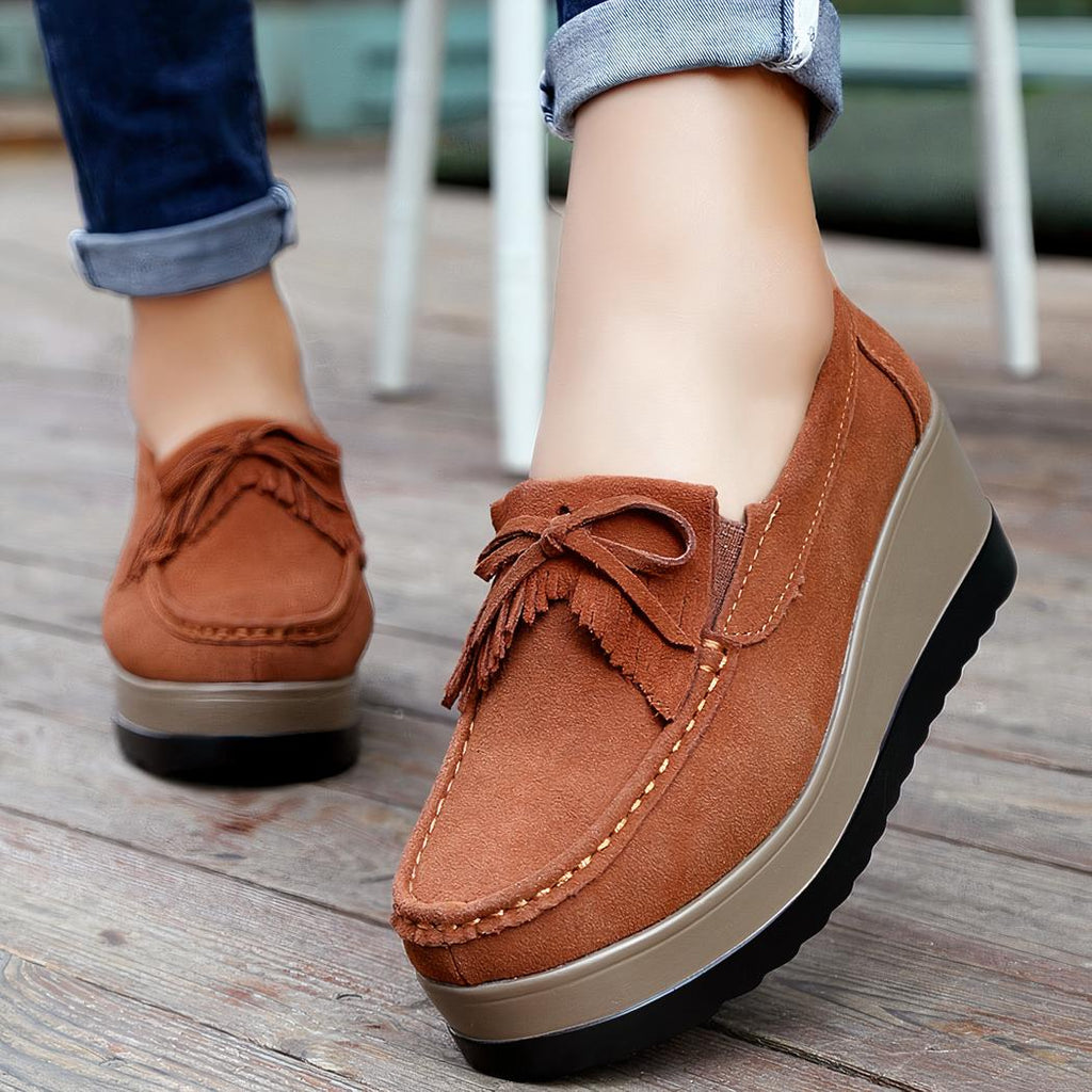 Mocassins compensés avec franges en suédine pour femme