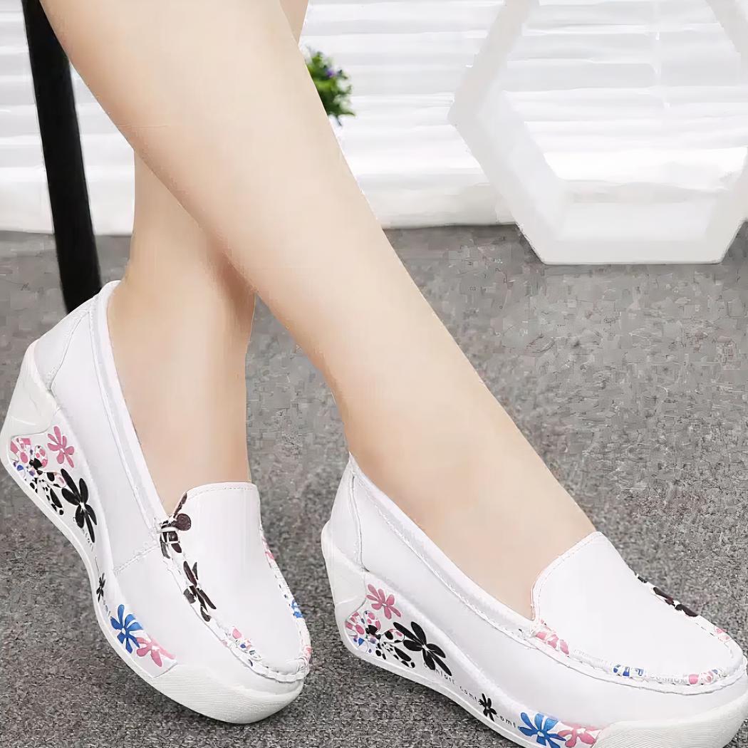 Mocassins à semelles compensées et motifs floraux pour femme
