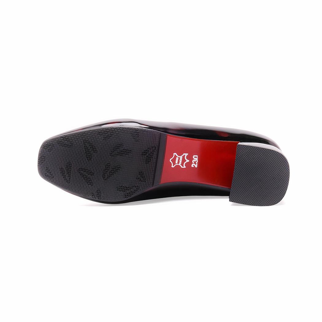 Mocassins à talon vernis avec chaînette pour femme