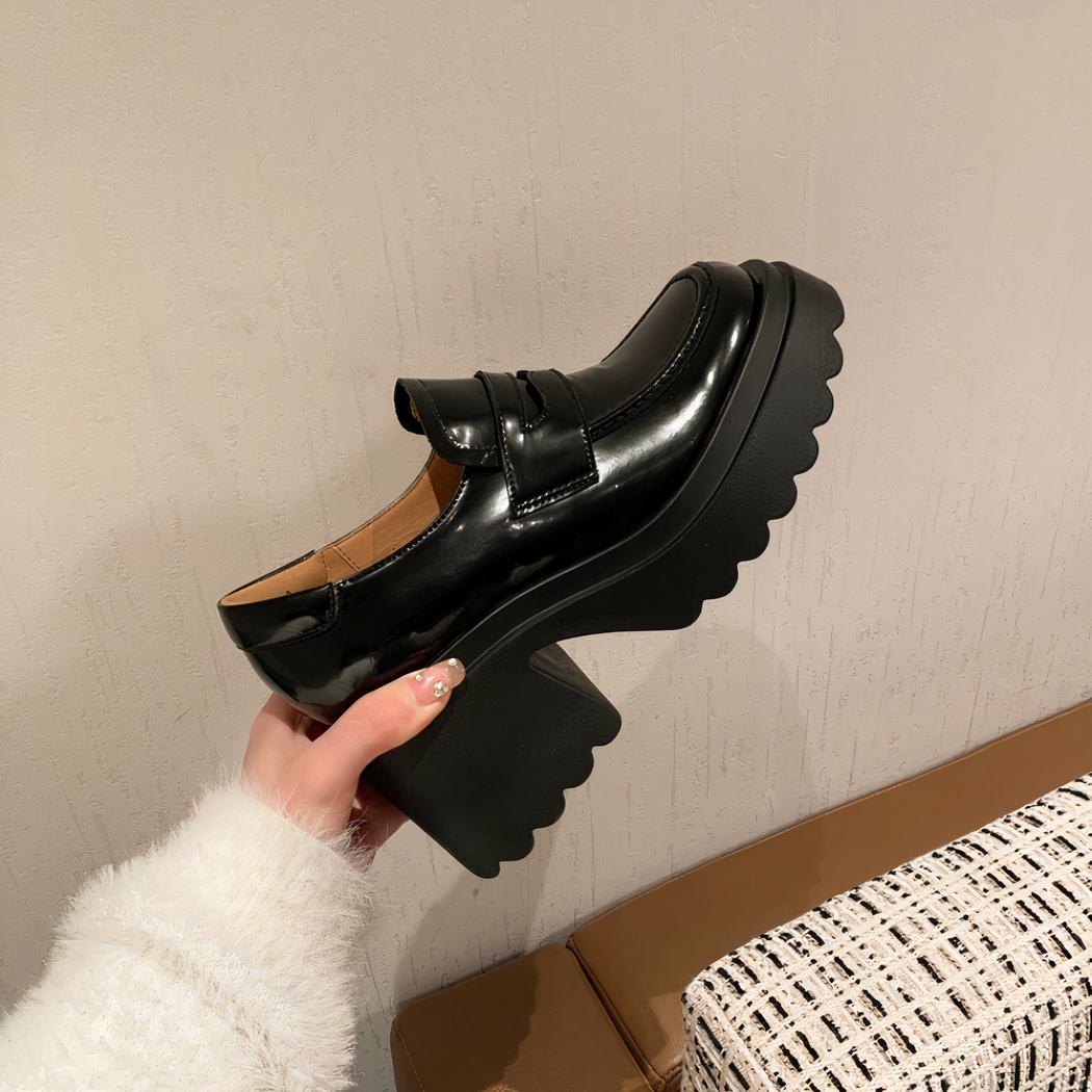 Mocassins à talons en cuir pour femmes