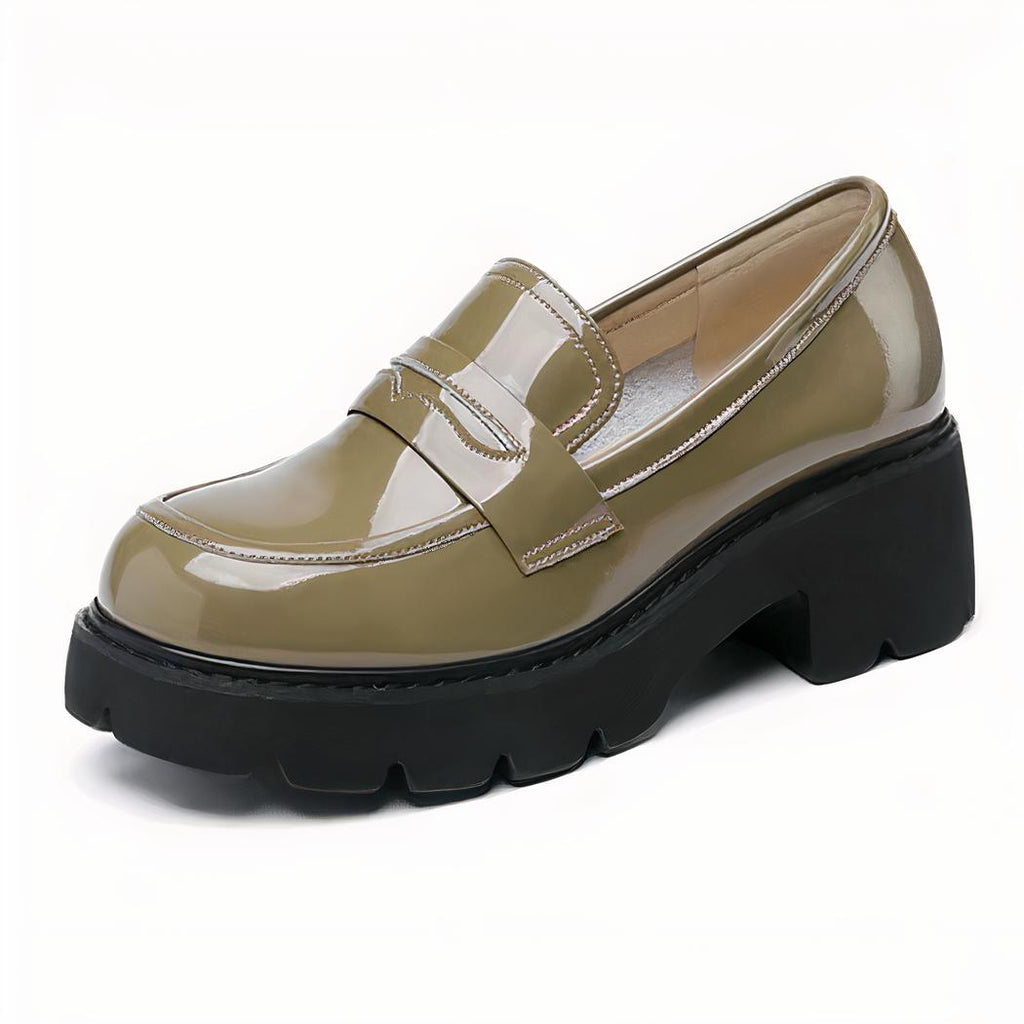 Mocassins aspect cuir vernis à semelle épaisse