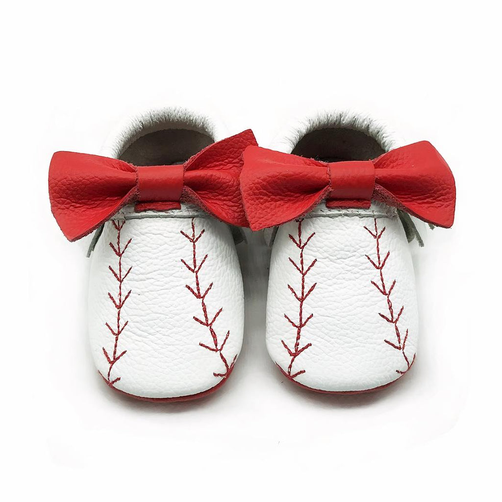 Mocassins avec un design de baseball pour bébé