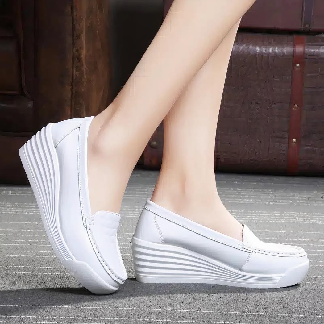Mocassins blancs à semelles compensées pour femme