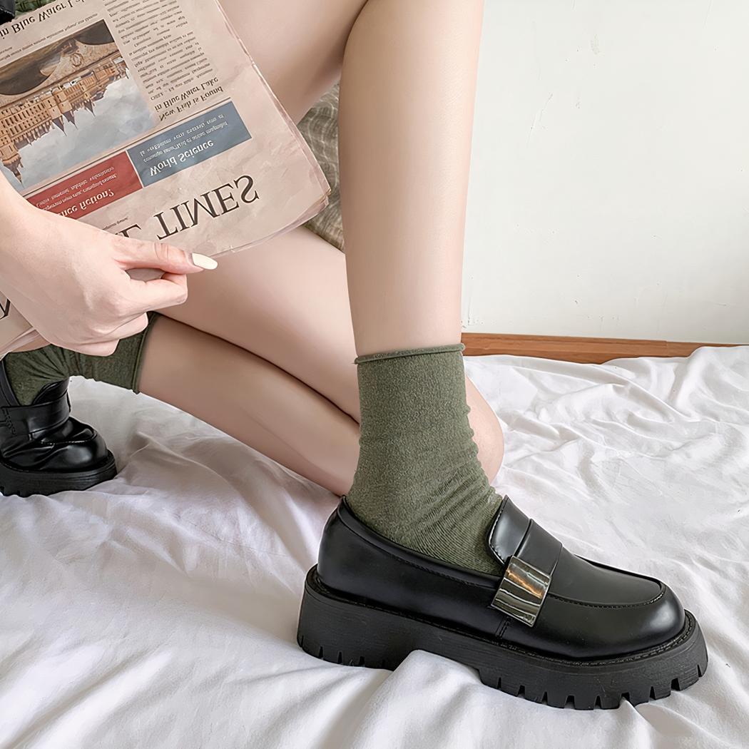 Mocassins de style britannique noirs à plateforme pour femmes