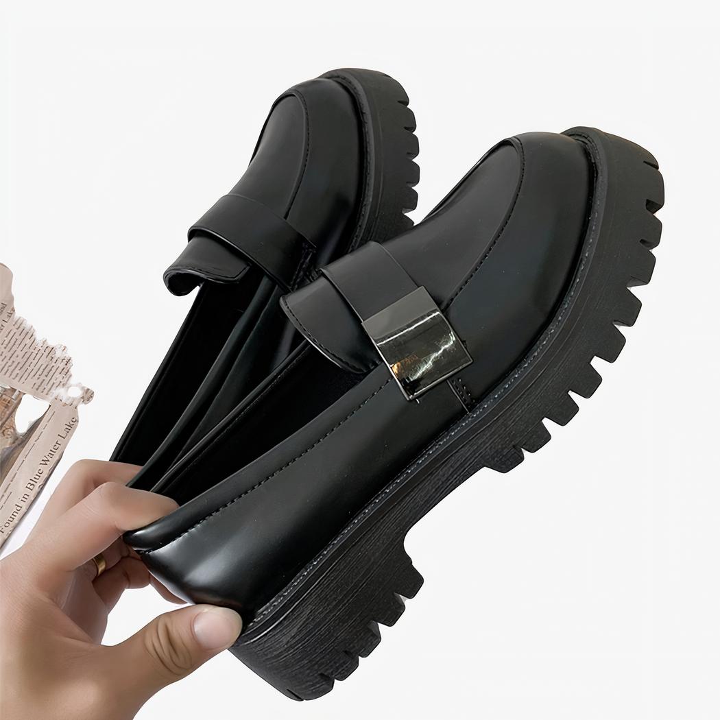Mocassins de style britannique noirs à plateforme pour femmes