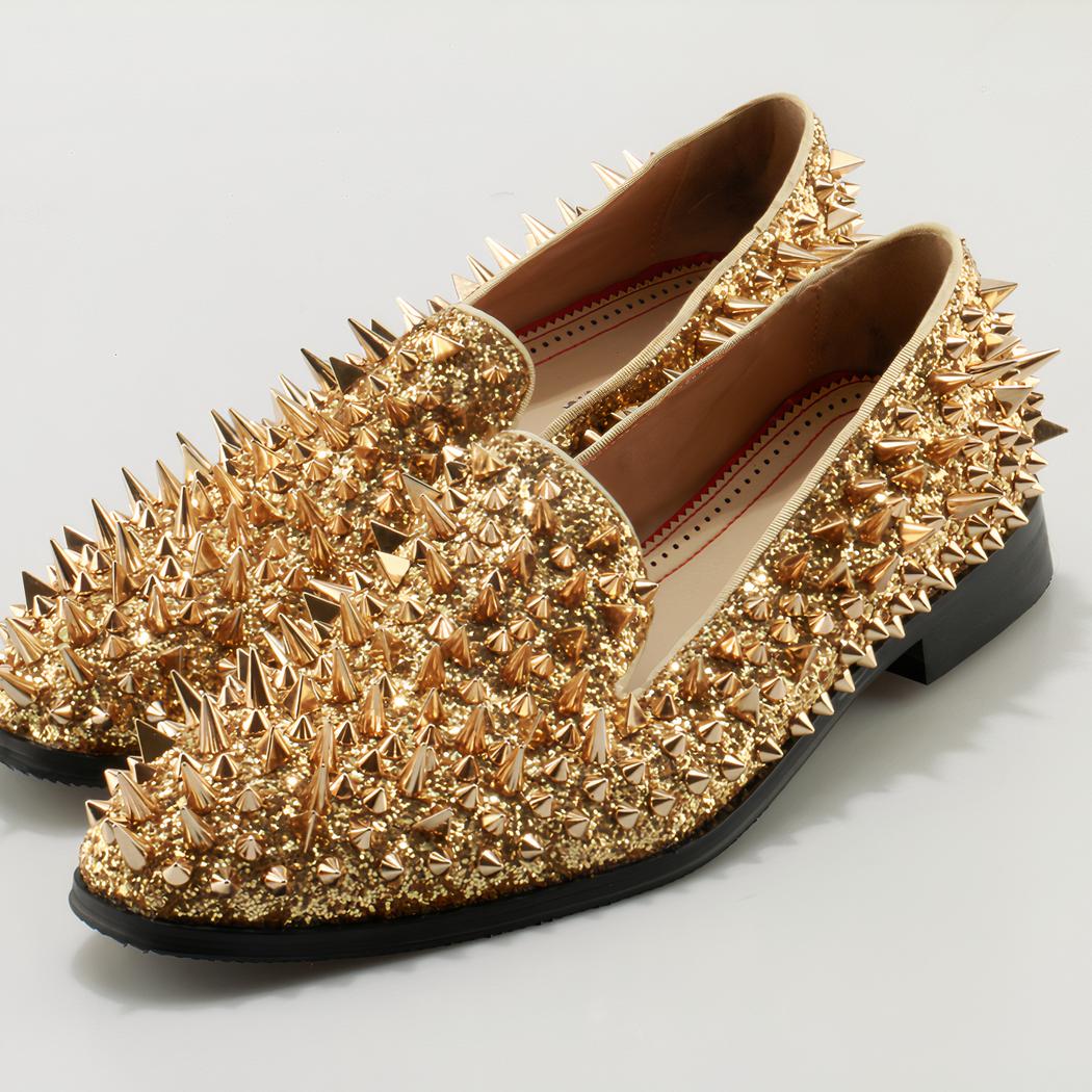 Mocassins dorés à clous pour hommes
