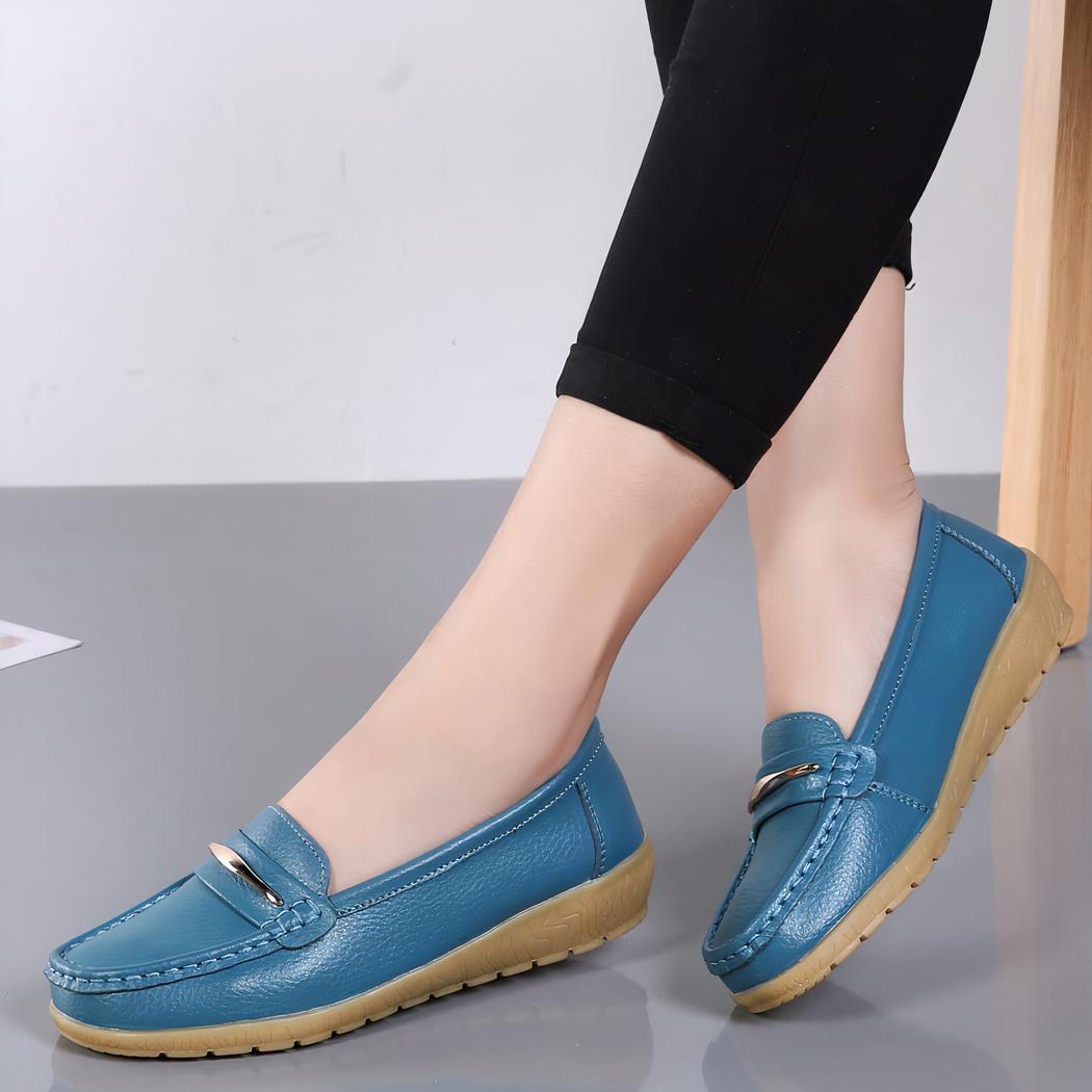Mocassins effet cuir avec barrette métallique pour femme
