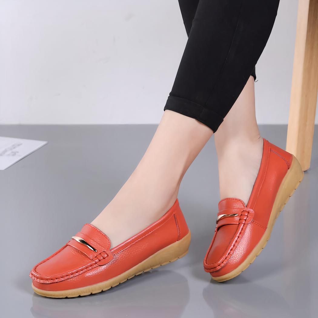 Mocassins effet cuir avec barrette métallique pour femme